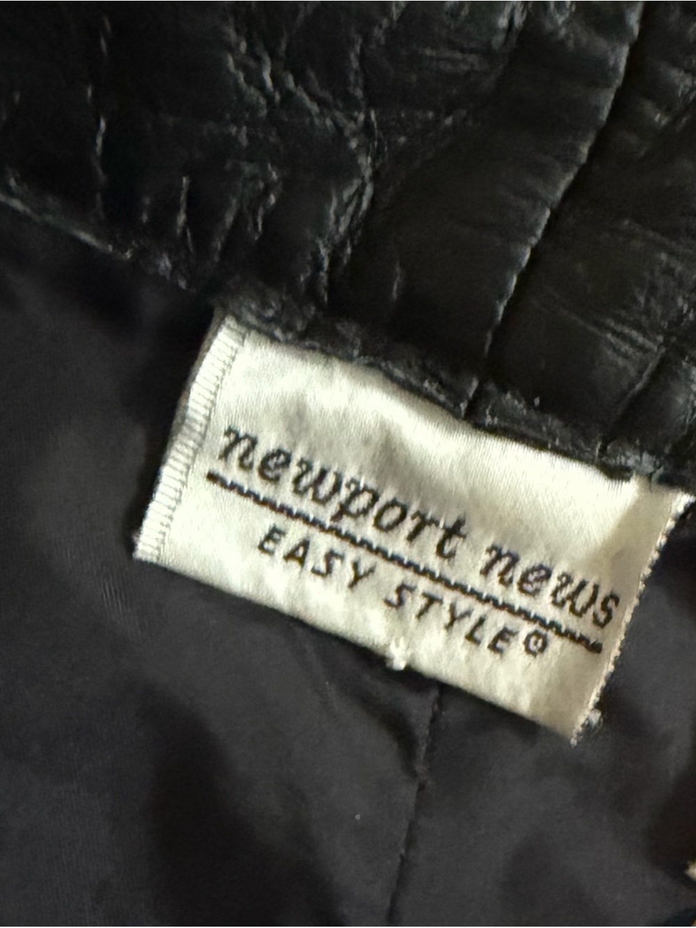 Vintage Newport News Genuine Leather High Rise Cropped Pants Black Size 8 - Picture 2 of 12